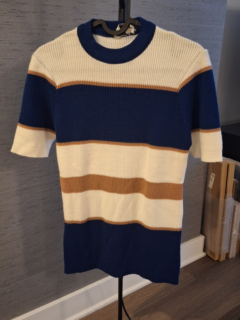 Crewneck Short-Sleeve Stripe Sweater - Blue/Cream/Brown